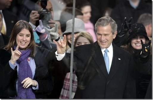 Hook_em_bush
